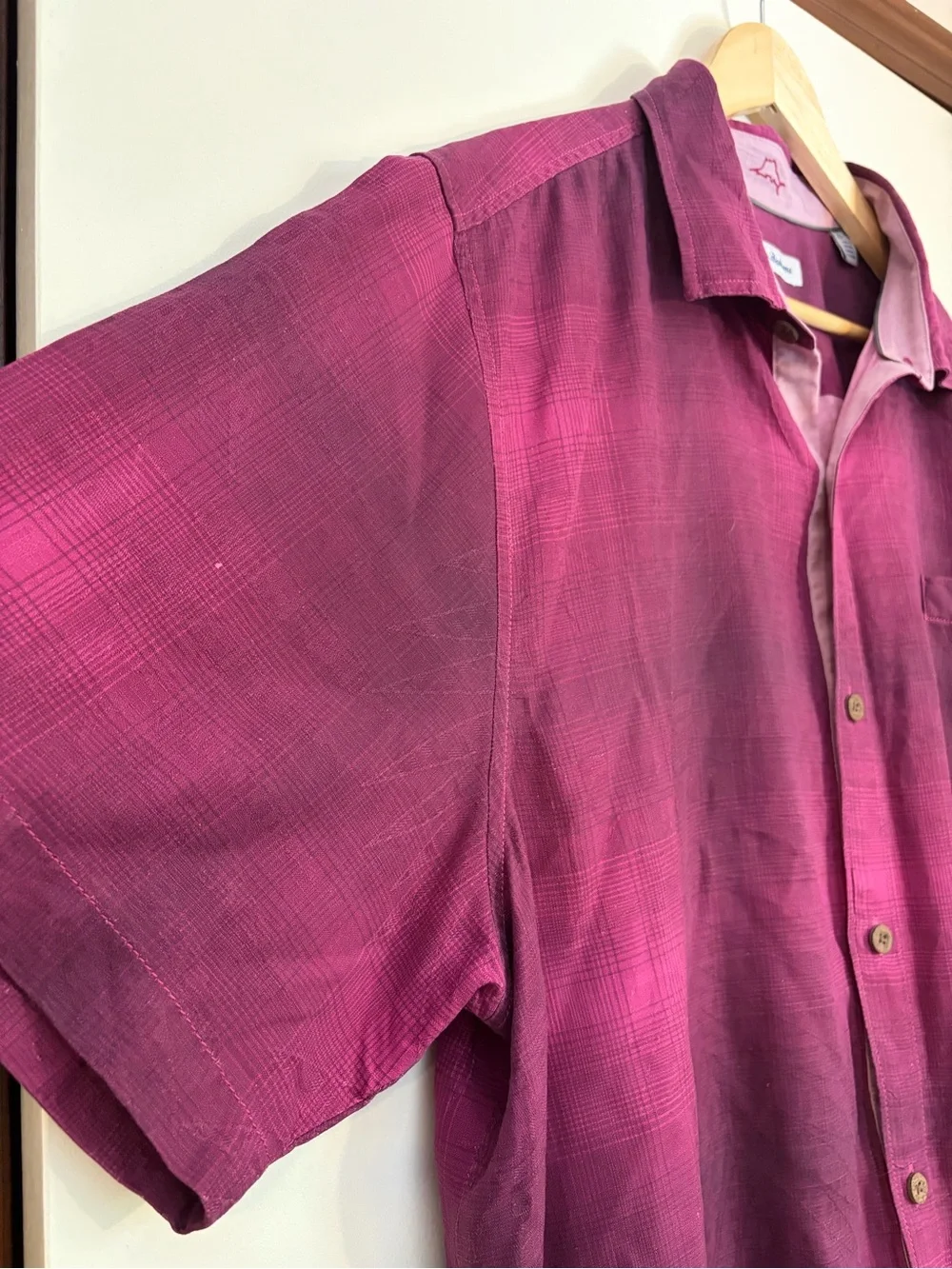 Tommy Bahama Men’s 100% Silk Camp Shirt XL Burgundy Plaid Short Sleeve - Picture 6 of 8